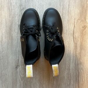 doc martens 1460 boots